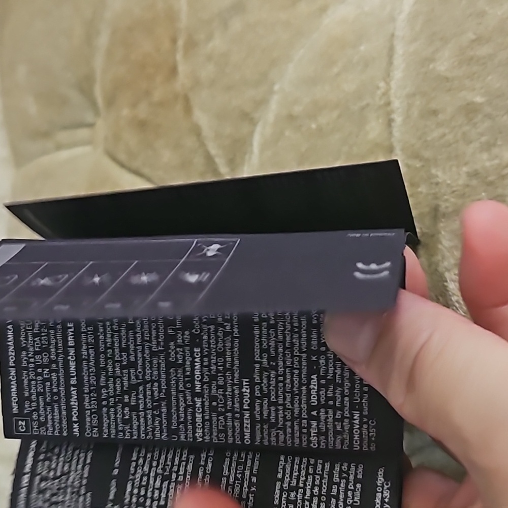 Authentic Prada sunglasses - Picture 7 of 9